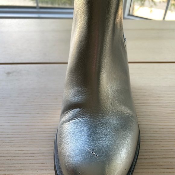 Metallic silver chunky heel boots- never worn! - Picture 5 of 6